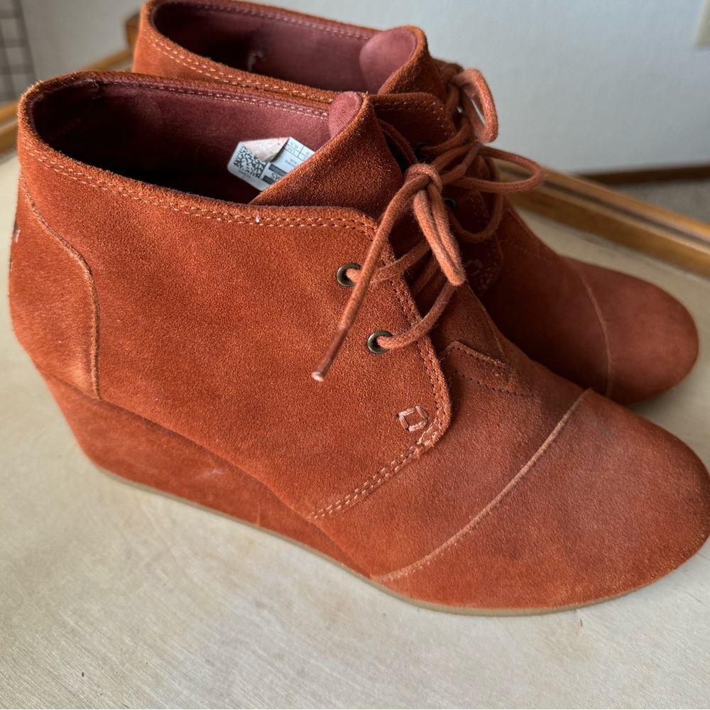 Toms Ankle Wedge Bootie - Picture 1 of 6